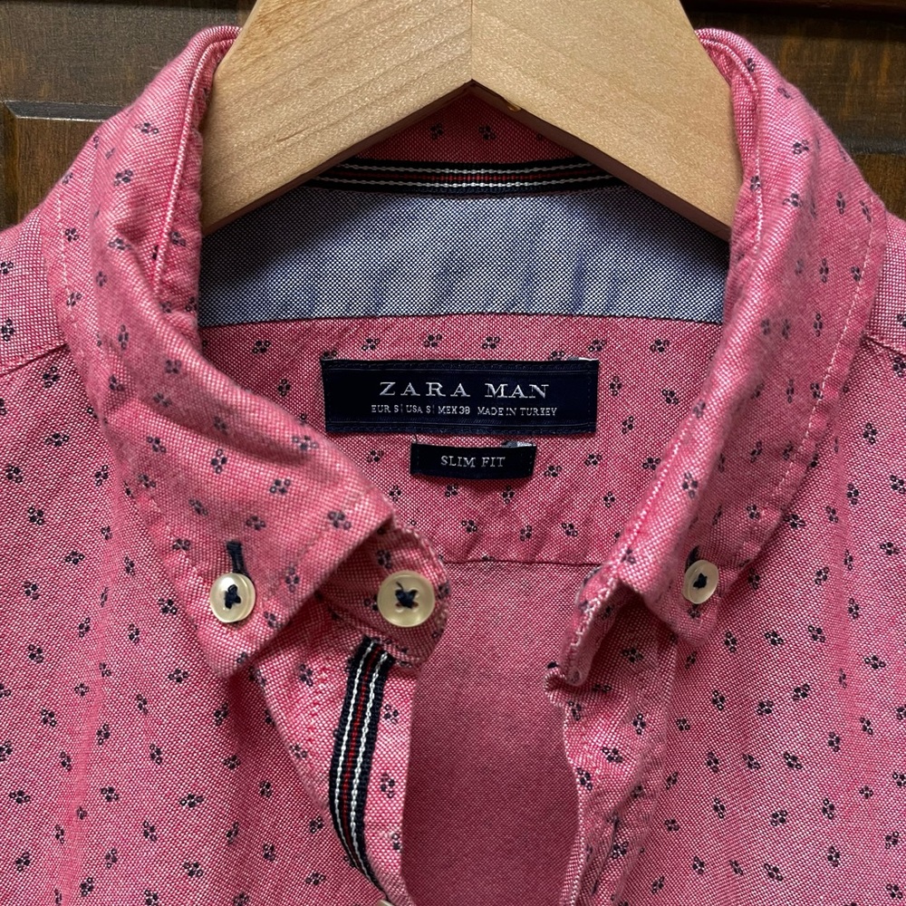 Zara patterned button-up - Picture 2 of 3